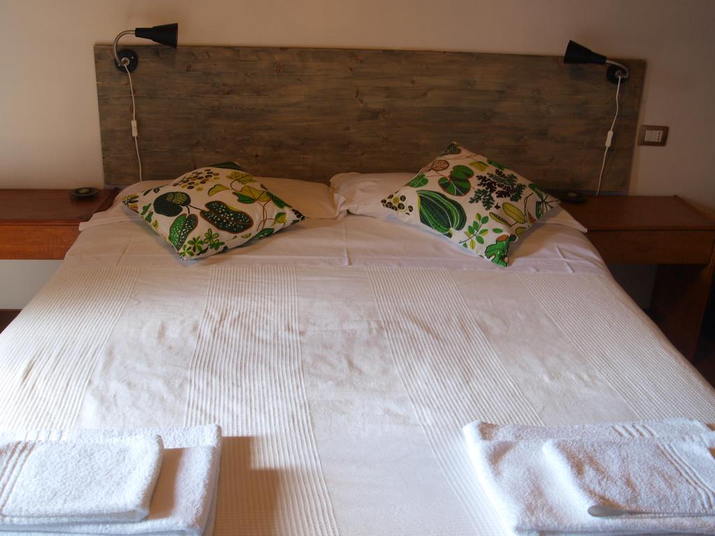 Agriturismo Becerca Vegan Serra San Quirico Luaran gambar